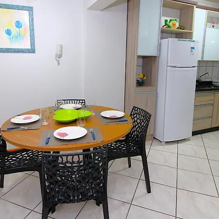 1029 - Apartamento no centro de Bombinhas - Residencial estrela do mar 2 104 A-3
